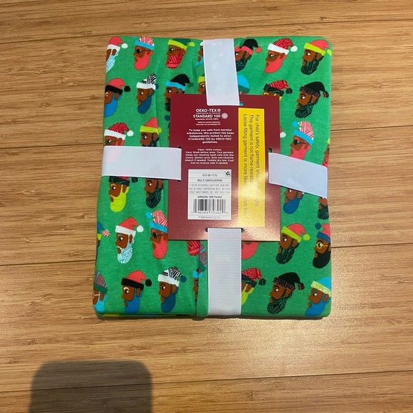 NWT Wondershop family 2 piece sleep set kids Multi Santa Christmas Pj's - Picture 2 of 3